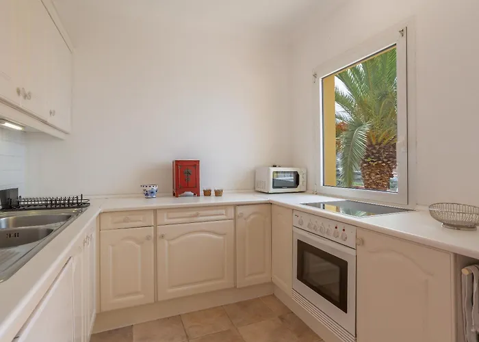 Hiding Place Mocan * Los Realejos