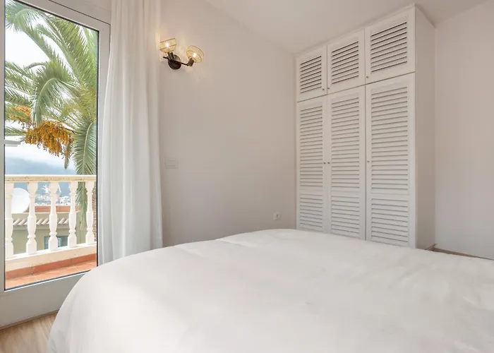 Hiding Place Mocan * Los Realejos