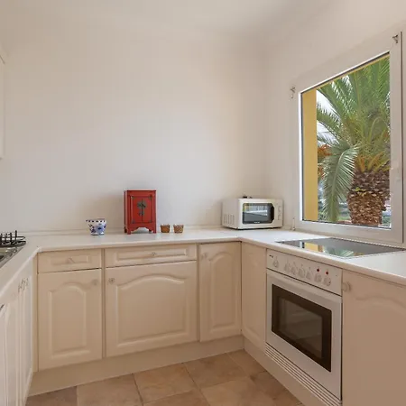 Hiding Place Mocan * Los Realejos