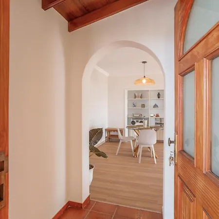 Hiding Place Mocan * Los Realejos